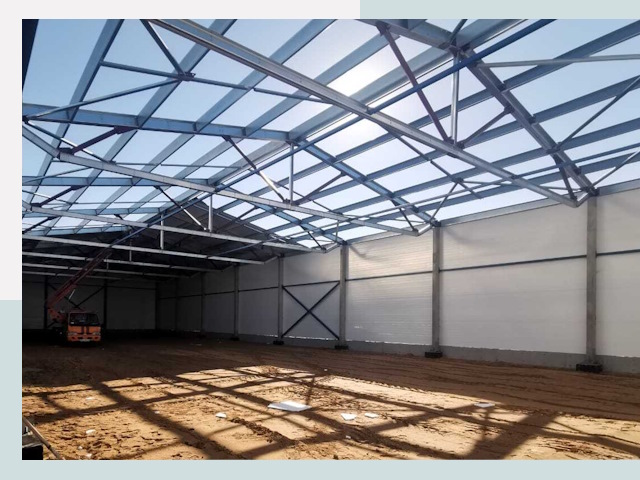 Строительство сенохранилищ в Михайловке