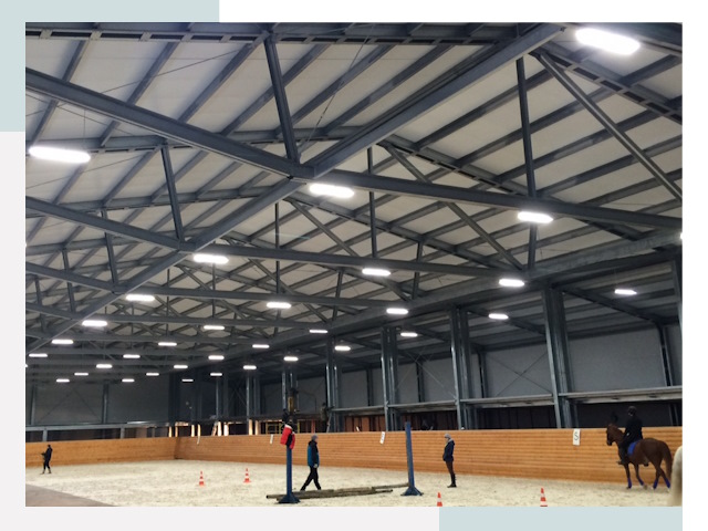 Строительство конных манежей от 610 руб в Михайловка