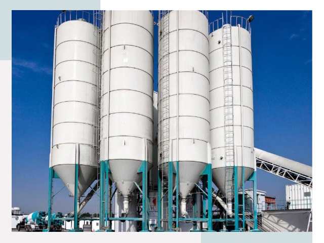 Строительство цементных силосов в Михайловке